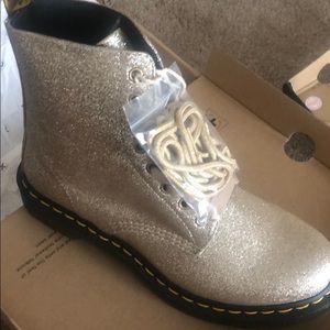 dr. Martens - Brand new - tags on - gold sparkly